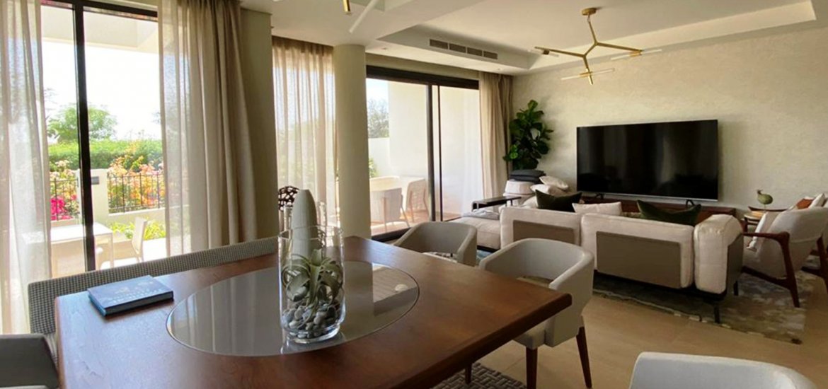 Villa for sale in DAMAC Hills, Dubai, UAE 3 bedrooms, 148 sq.m. No. 939 - photo 2